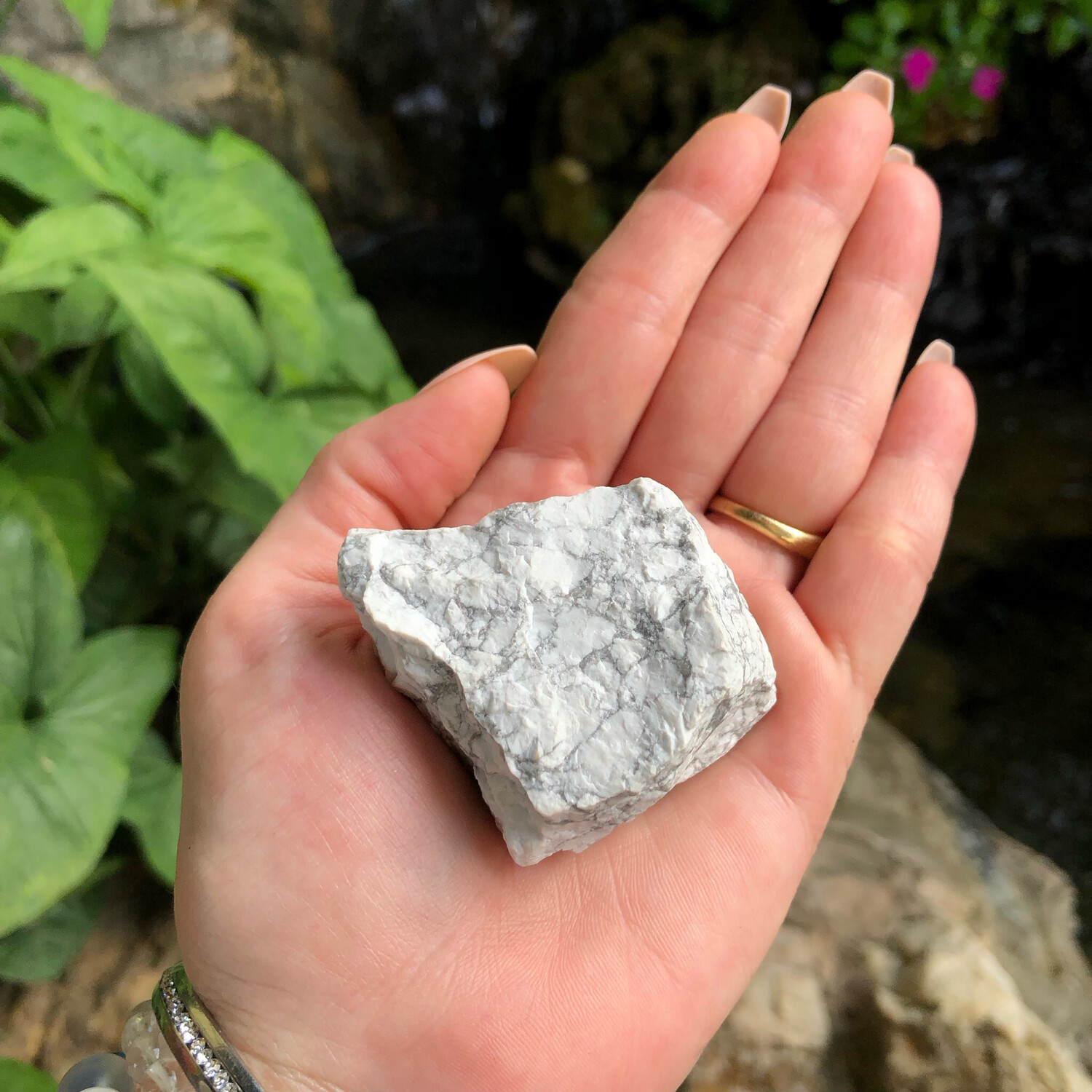 WHITE HOWLITE - PALM SIZED CHUNK
