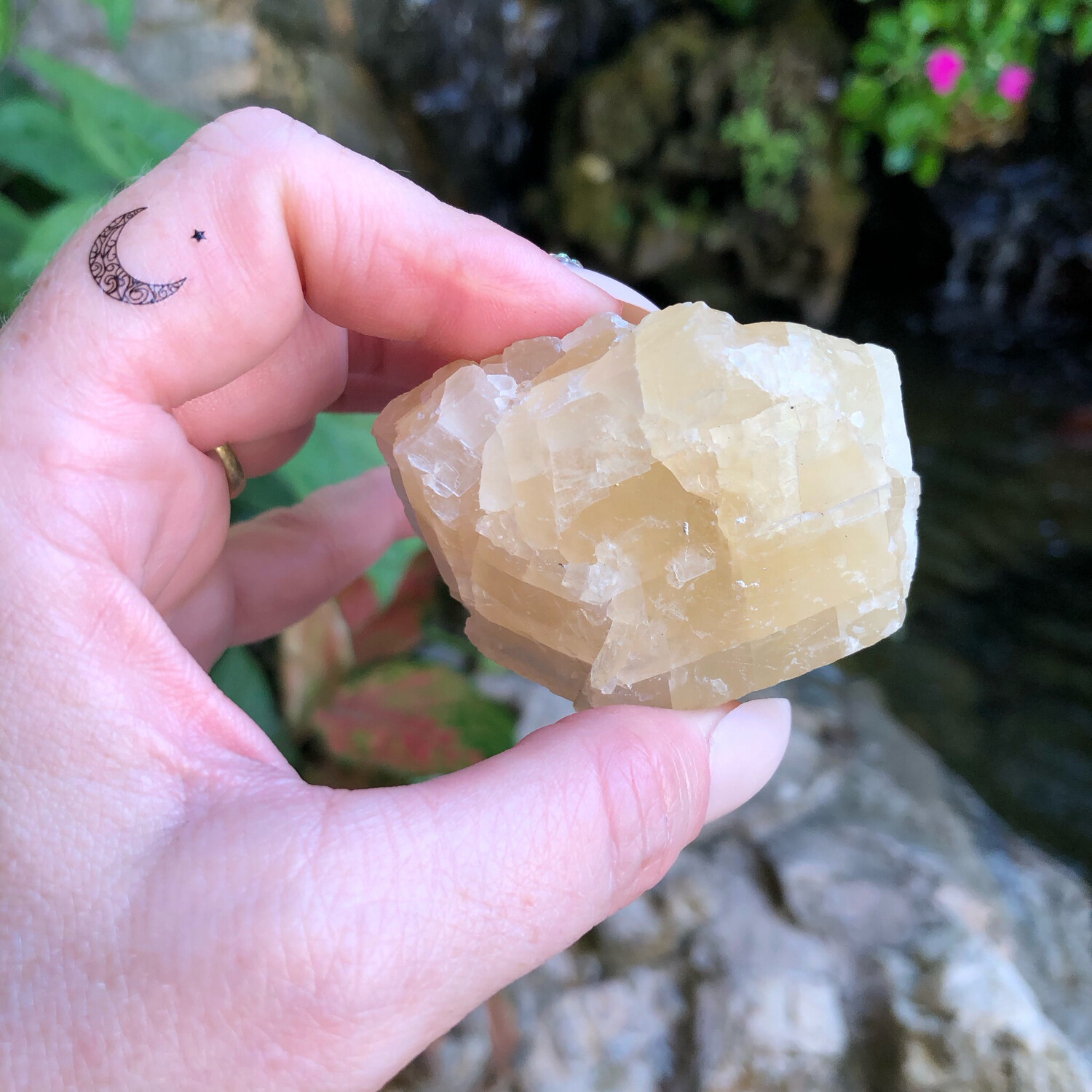 YELLOW CALCITE - #37 - Natural Raw Stone - PALM SIZE