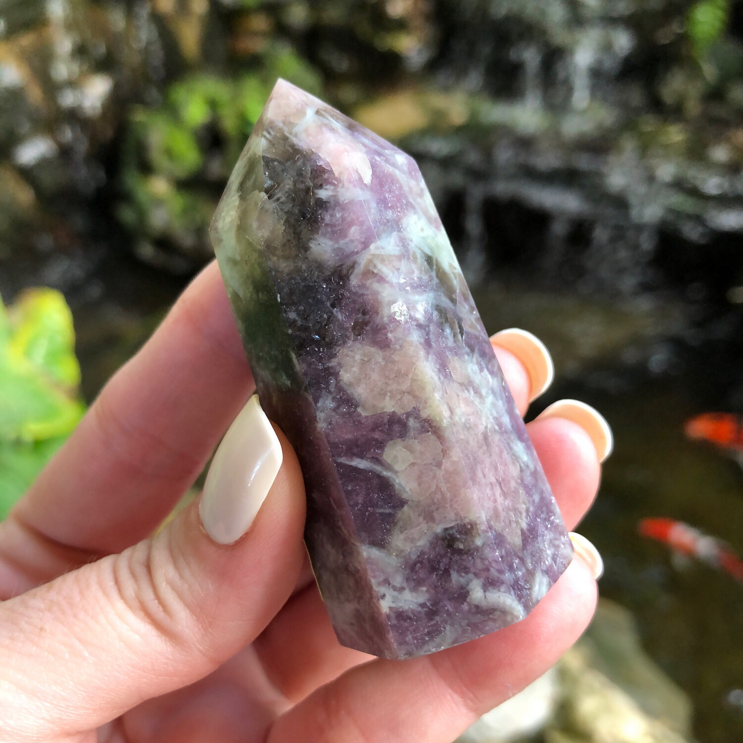 LEPIDOLITE - TOWER - 6.5cm - Transition, Stress Relief, Uplifting