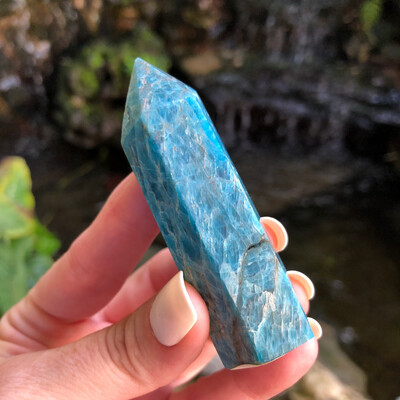 BLUE APATITE - TOWER - 7.2cm - Creativity, Ambition,  Manifestation