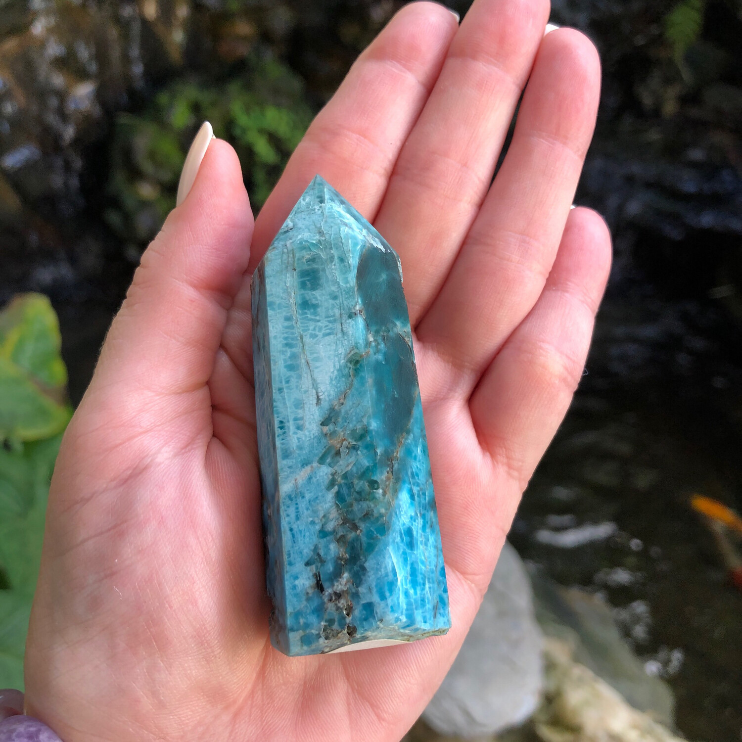 BLUE APATITE - TOWER - 7.5cm - Creativity, Ambition,  Manifestation