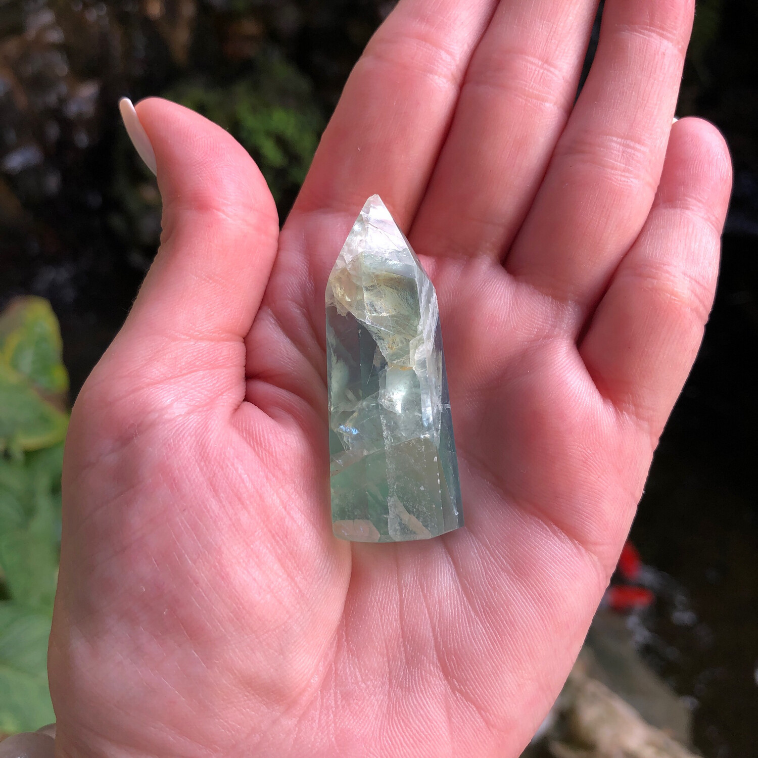 BLUE FLUORITE - TOWER - 5cm - Gentle Honesty, Focus, Patience