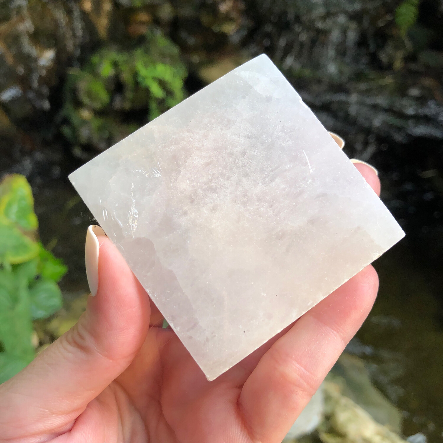 SELENITE SQUARE CHARGING PLATE
