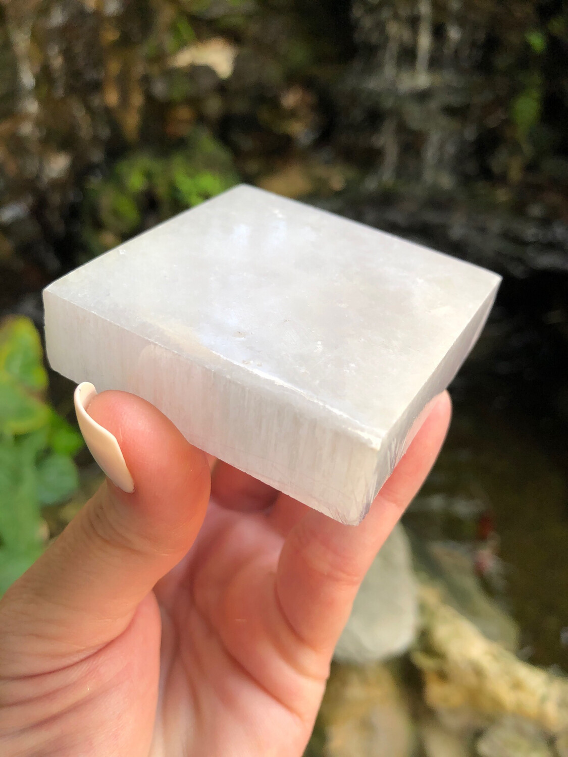 SELENITE SQUARE CHARGING PLATE