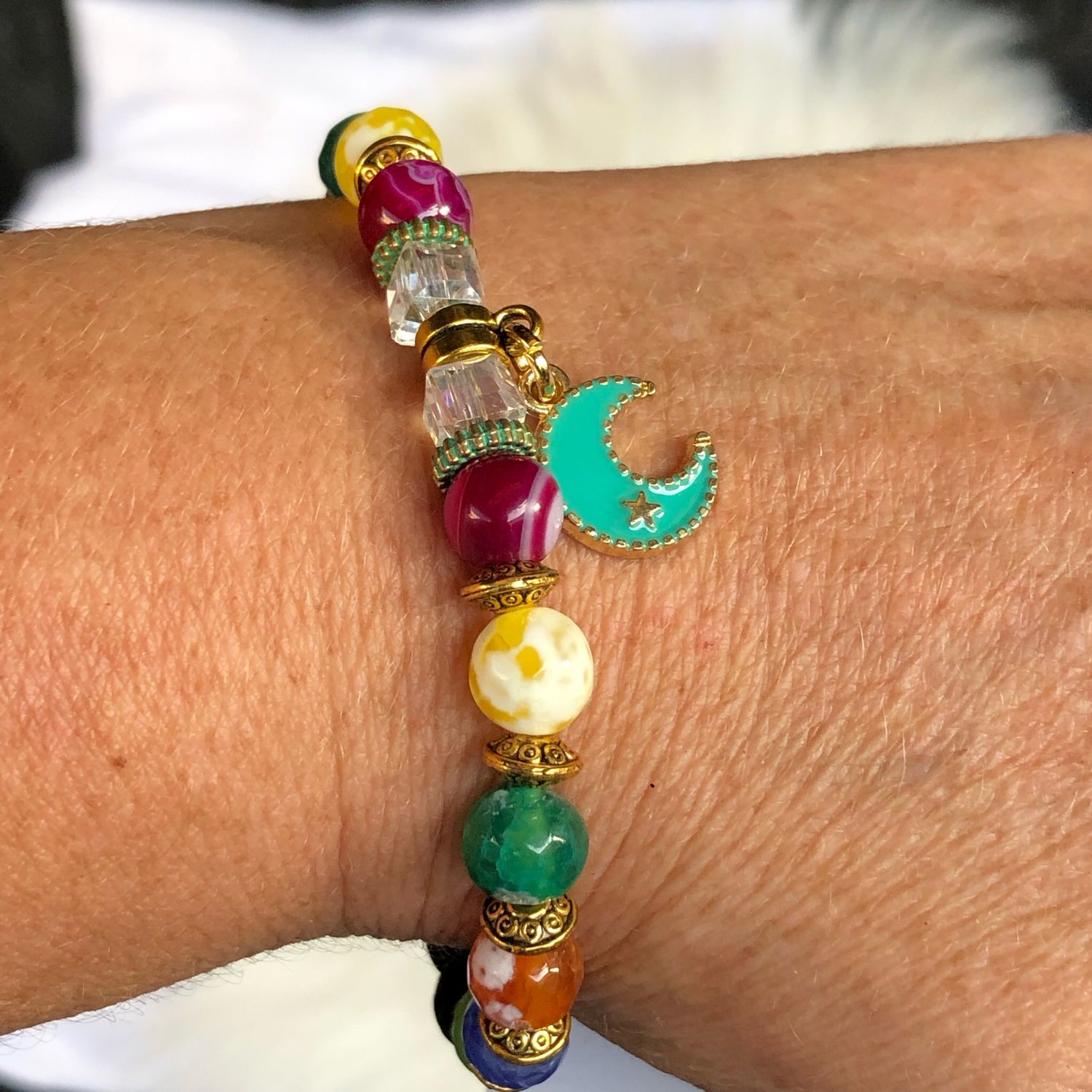 AGATE (dyed) - Gemstone Stretch Bracelet
