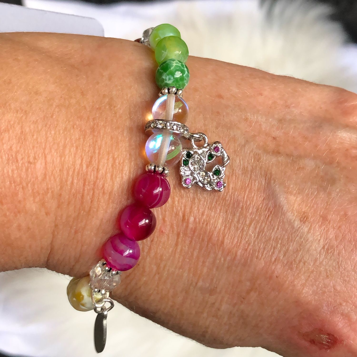 AGATE (dyed) - Gemstone Stretch Bracelet