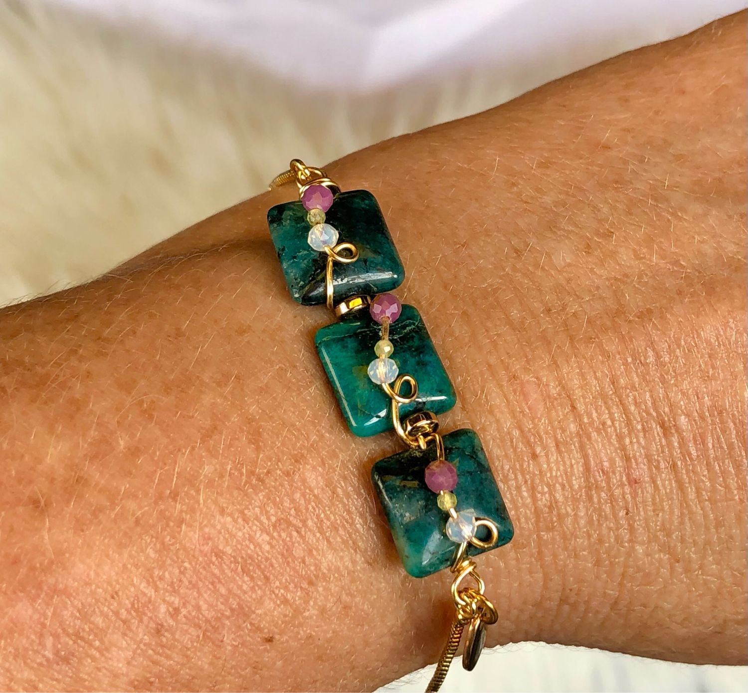 BLUE APATITE - 18k Gold Plated - Adjustable Gemstone Crystal Therapy Bracelet