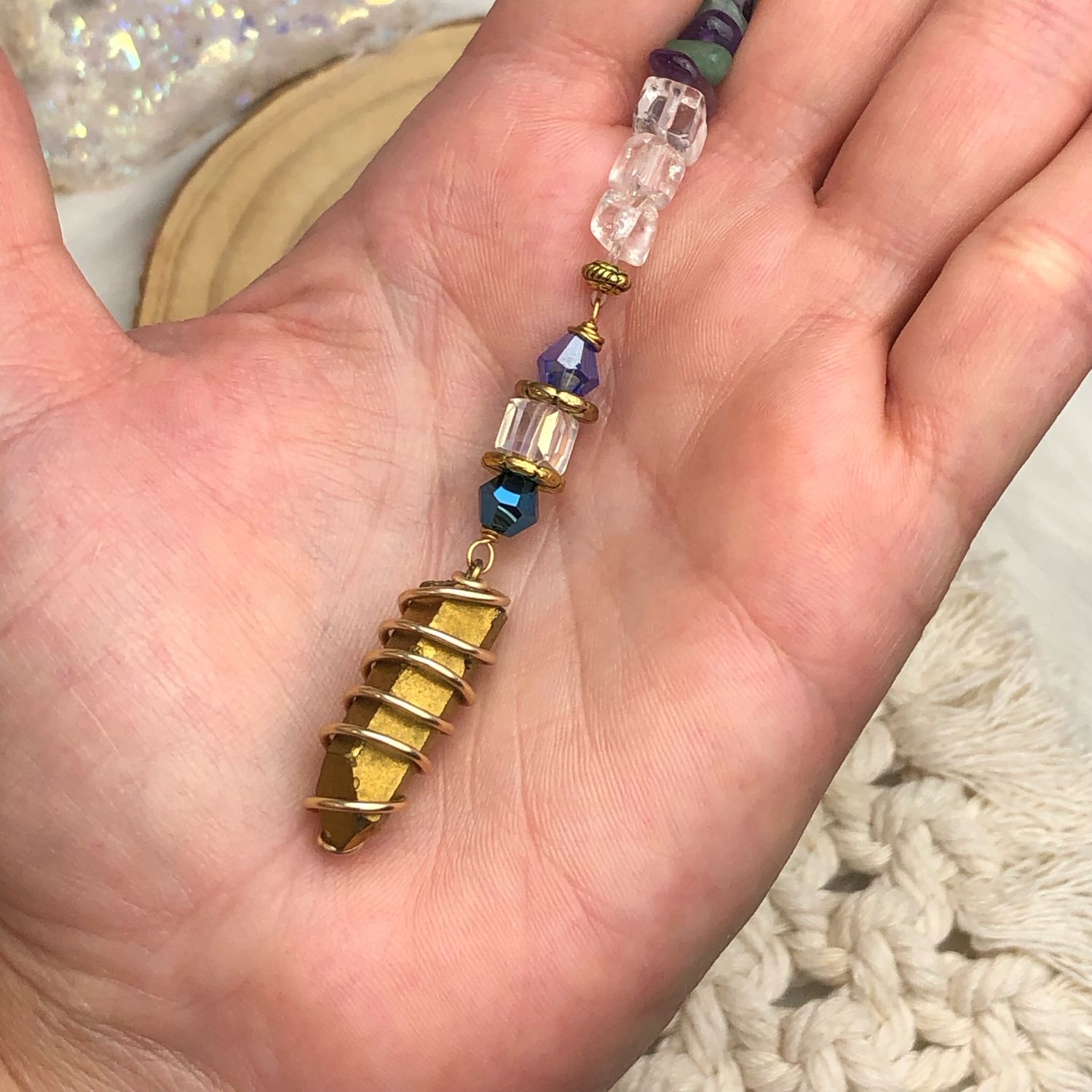GOLD AURA QUARTZ POINT - Car Shield