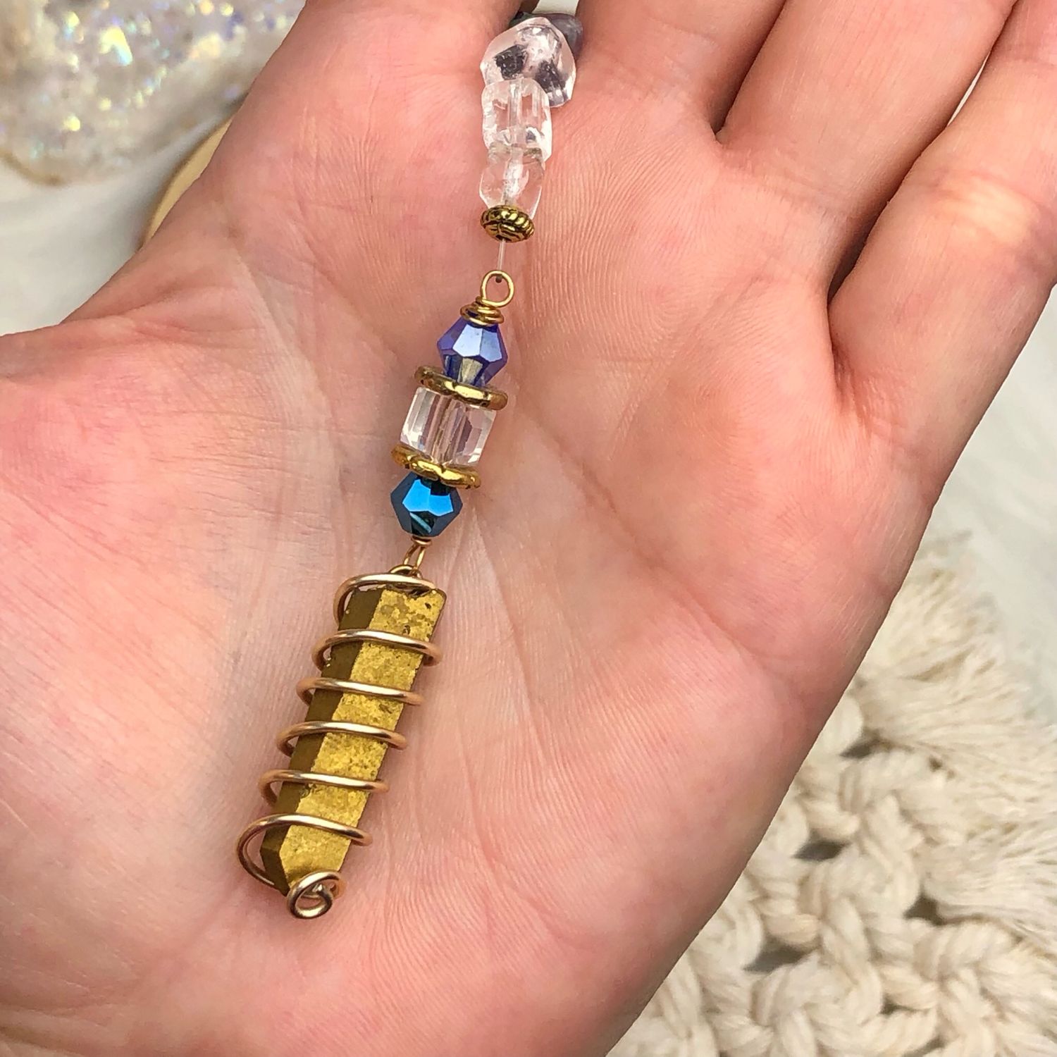 GOLD AURA QUARTZ POINT - Car Shield