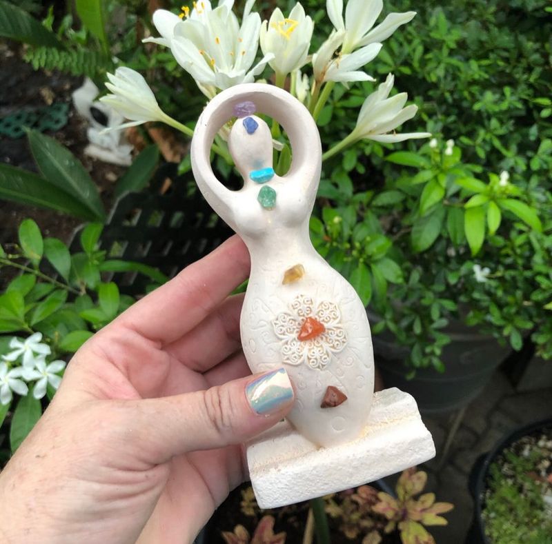 Figurines