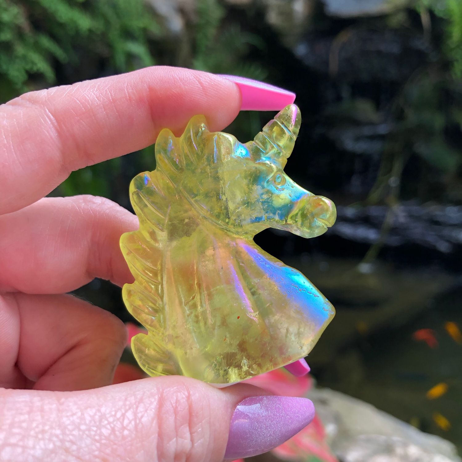 APPPLE AURA QUARTZ - Hand Carved Unicorn