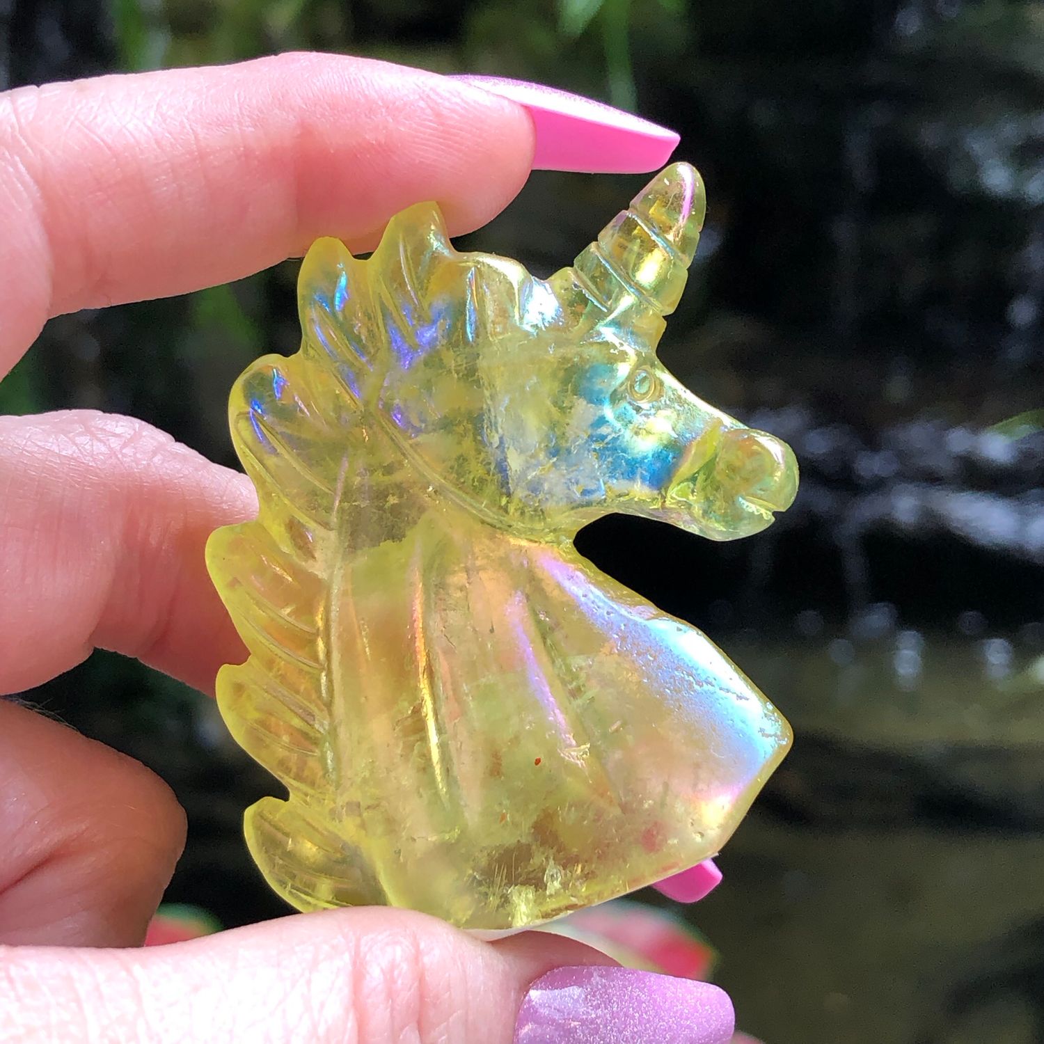 APPPLE AURA QUARTZ - Hand Carved Unicorn