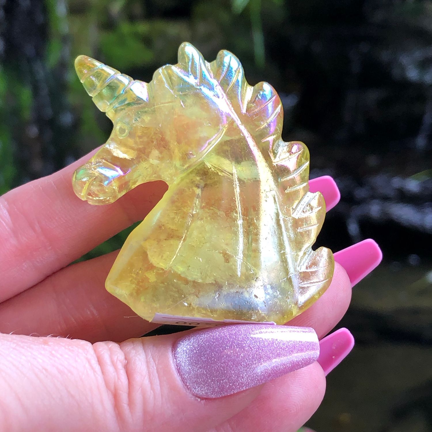 APPPLE AURA QUARTZ - Hand Carved Unicorn