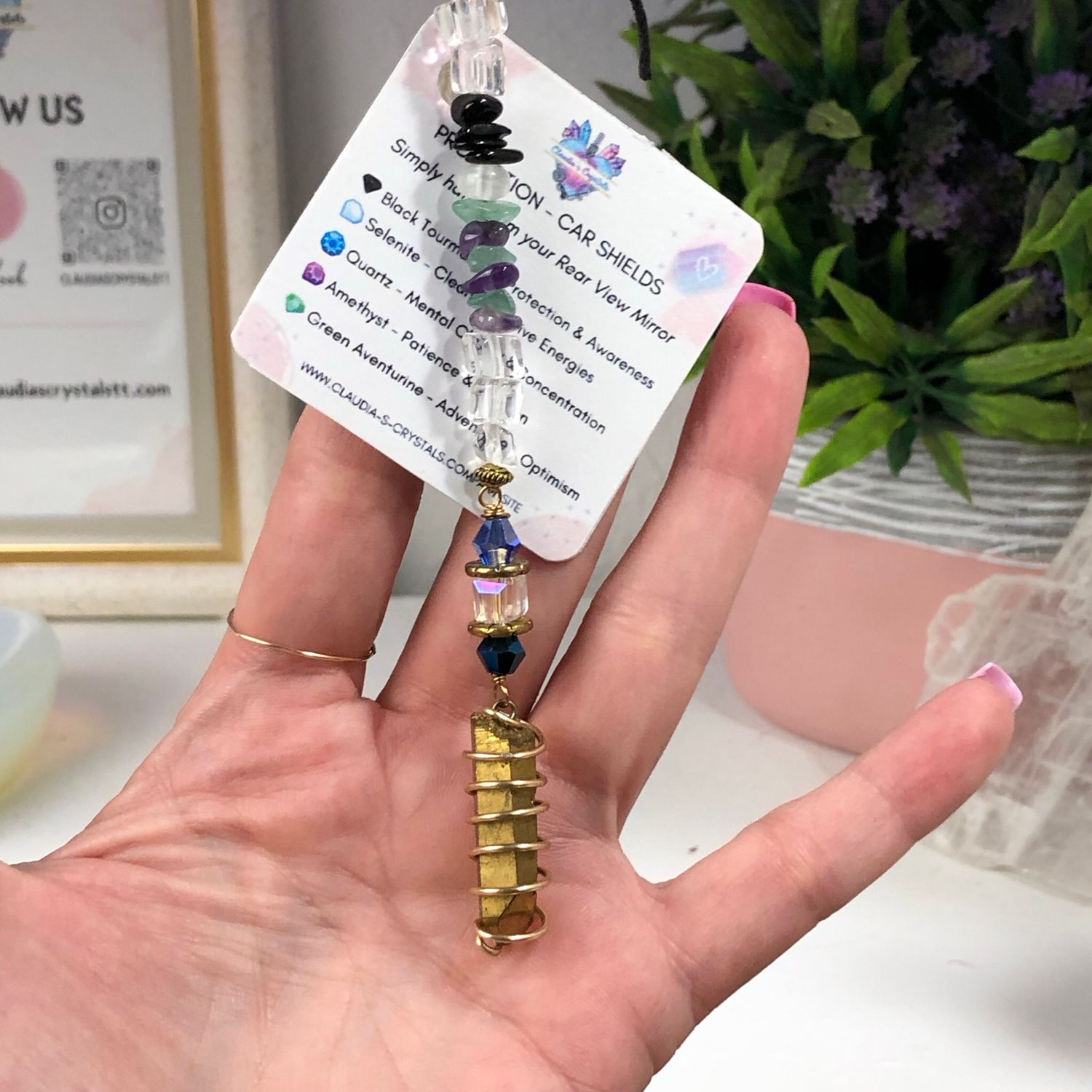 GOLD AURA QUARTZ POINT - Car Shield