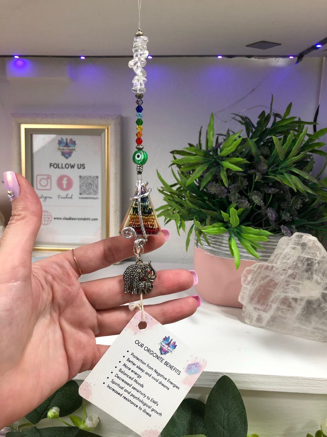 Chakra Orgonite Hanging Charm with Mother & Baby Elephant Chakra Orgonite Hanging Charm with Mother & Baby Elephant