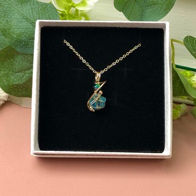 NATURAL BLUE APATITE - Crystal Therapy Pendant - 14k Gold Filled NATURAL BLUE APATITE - Crystal Therapy Pendant - 14k Gold Filled