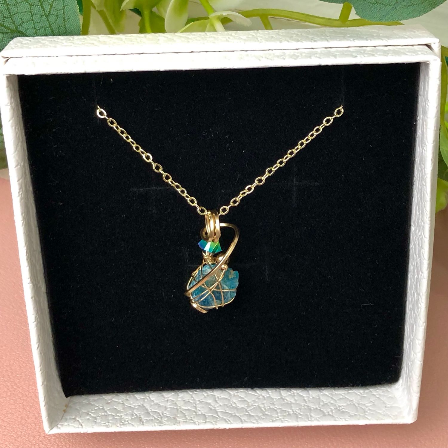 NATURAL BLUE APATITE - Crystal Therapy Pendant - 14k Gold Filled NATURAL BLUE APATITE - Crystal Therapy Pendant - 14k Gold Filled