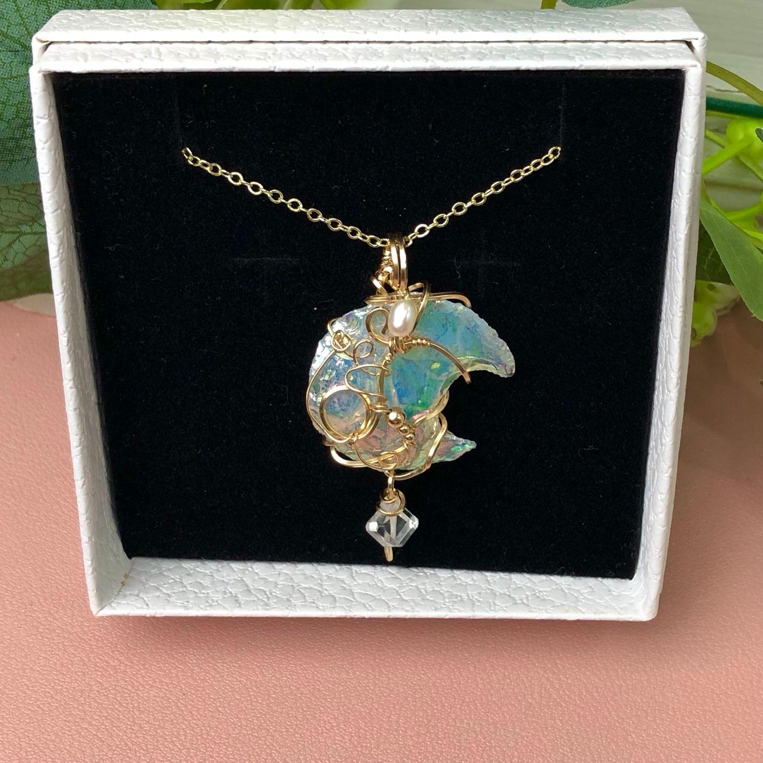 ANGEL AURA OPALITE - Crystal Therapy Pendant - 14k Gold Filled ANGEL AURA OPALITE - Crystal Therapy Pendant - 14k Gold Filled