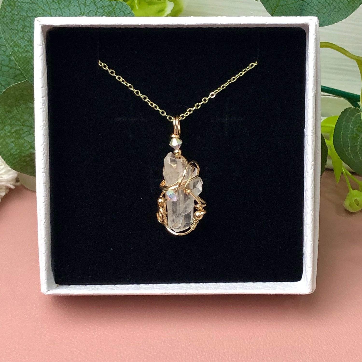 DOLPHIN QUARTZ - Crystal Therapy Pendant - 14k Gold Filled DOLPHIN QUARTZ - Crystal Therapy Pendant - 14k Gold Filled