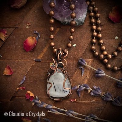 TOURMALINATED QUARTZ - Gemstone Pendant