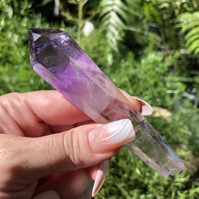AMETHYST ROOT POINT - Great for Energy Work!