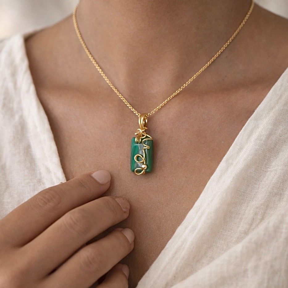 MALACHITE - 14k Gold Filled - Gemstone Crystal Therapy Pendant