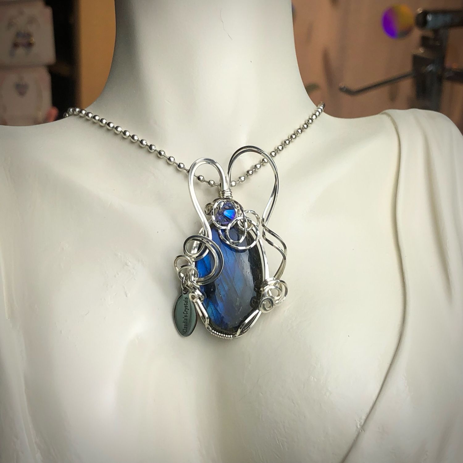 BLUE FLASH LABRADORITE (faceted) - Sterling Silver - Gemstone Crystal Therapy Pendant