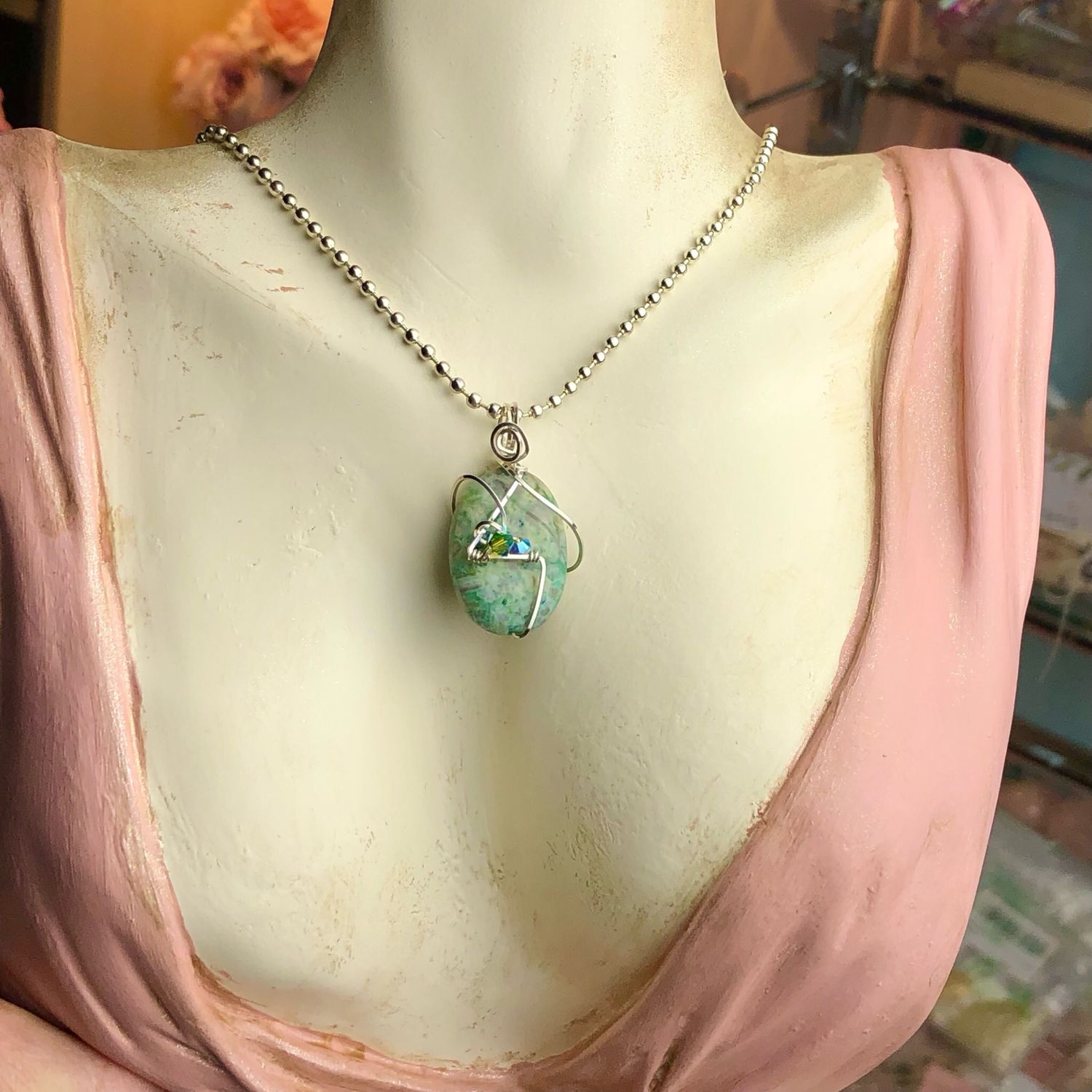 GREEN CRAZY LACE AGATE - Gemstone Pendant
