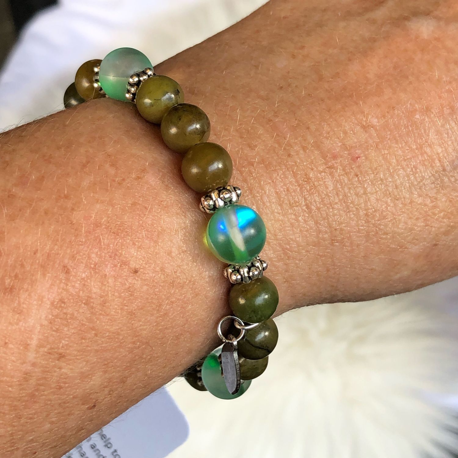 JADE NEPHRITE - Gemstone Stretch Bracelet