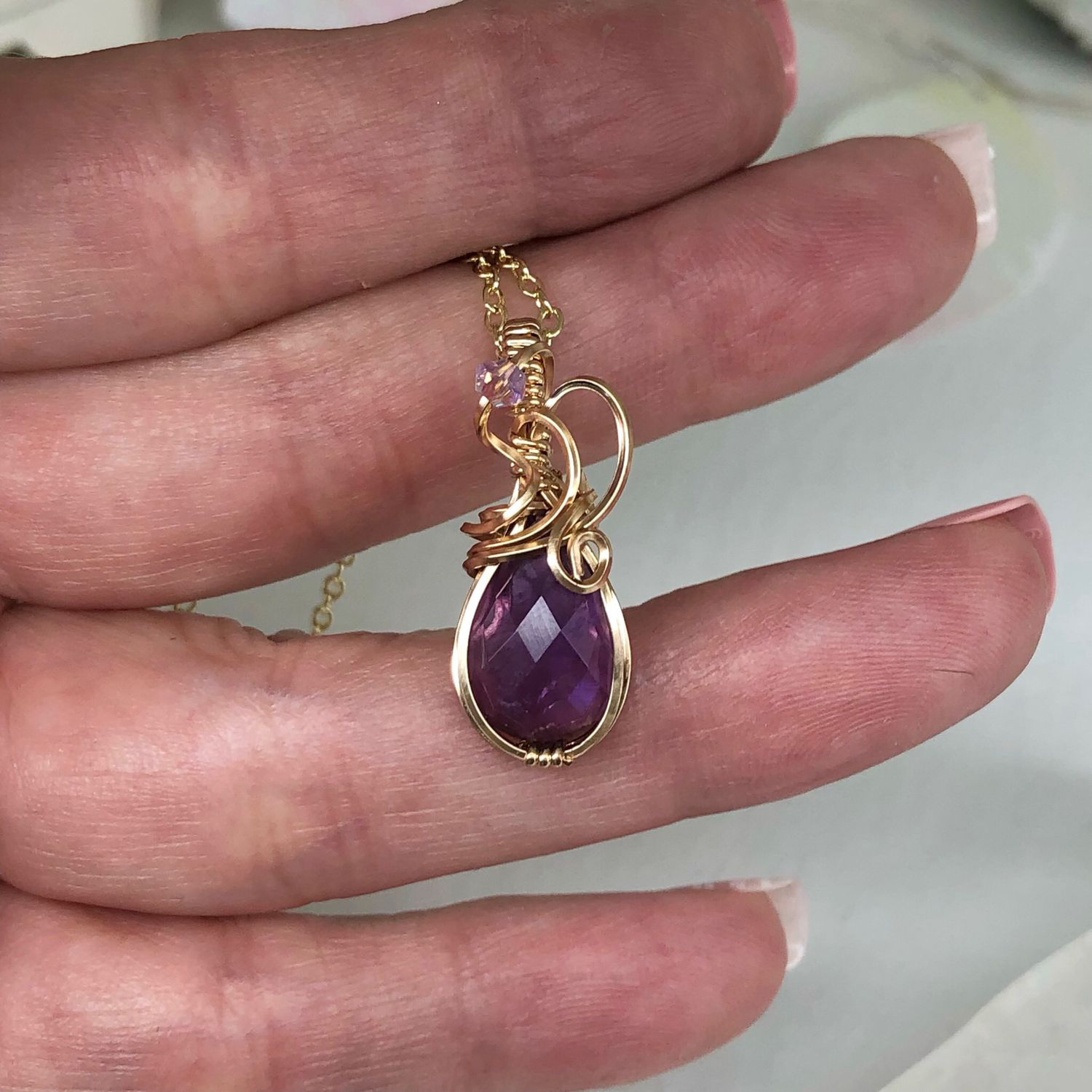 AMETHYST - 14k Gold Filled - Gemstone Crystal Therapy Pendant