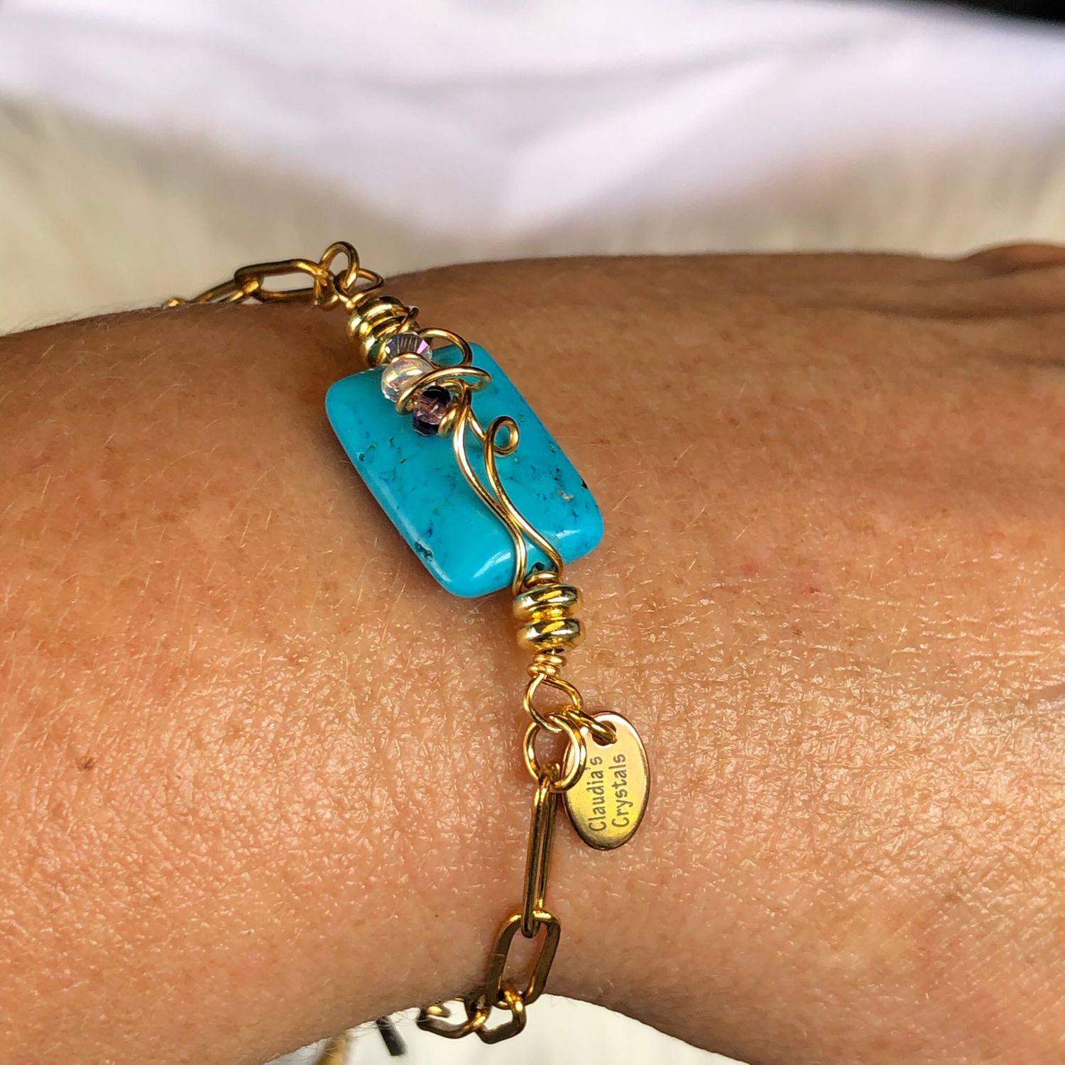 BLUE HOWLITE - Gemstone Adjustable Bracelet - 18k Gold Plated