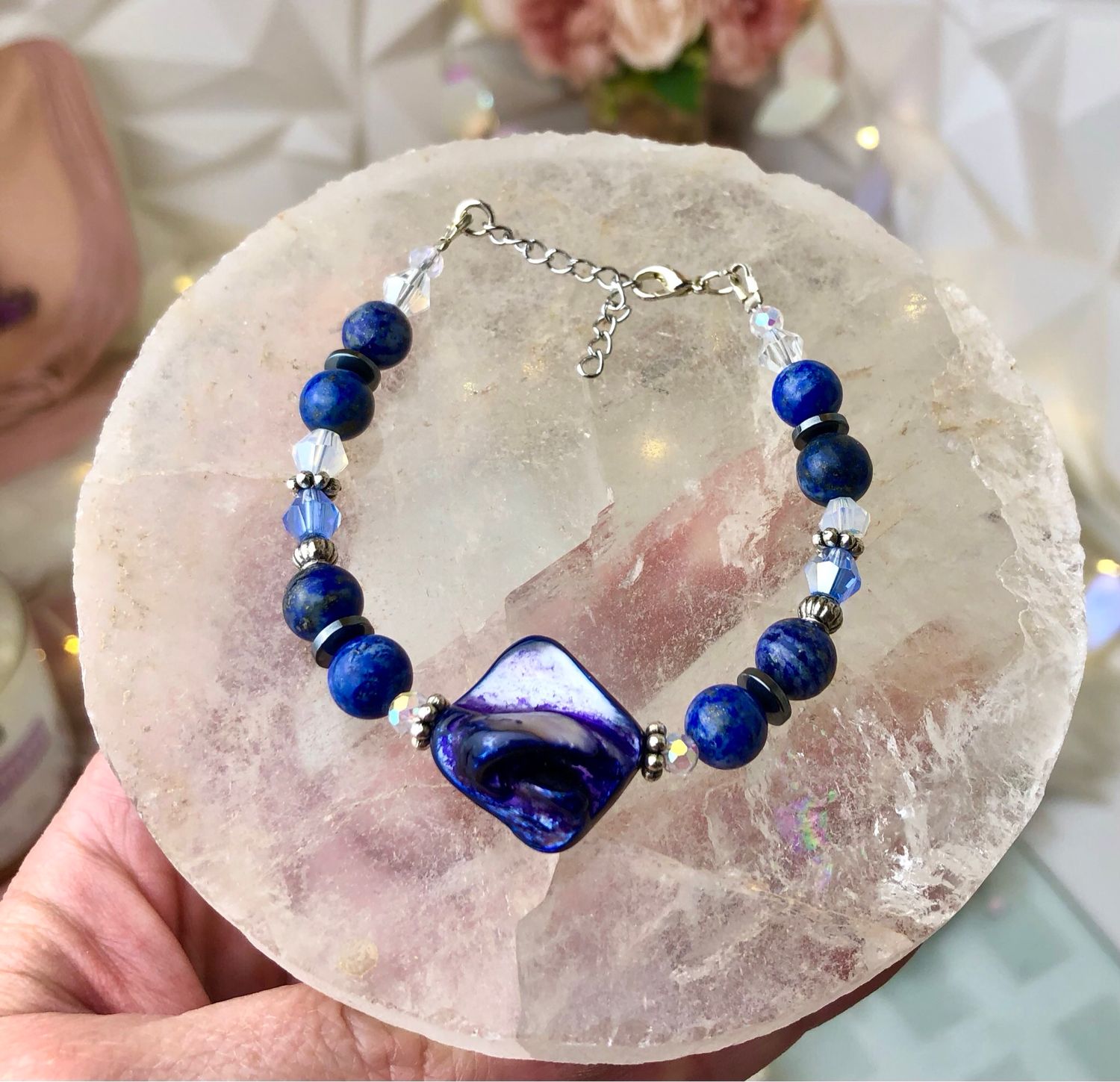 LAPIS LAZULI &amp; SHELL - Crystal Therapy Bracelet - Adjustable With Clasp