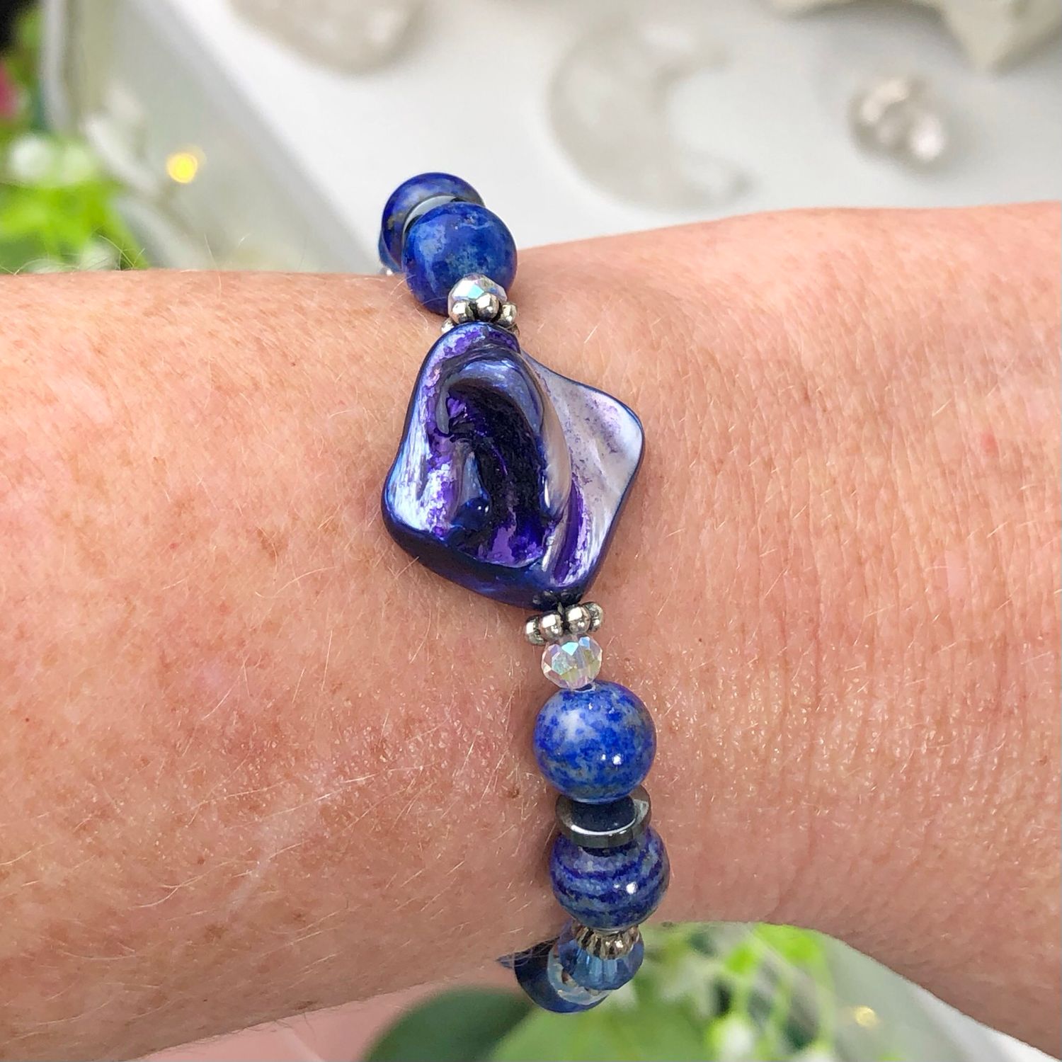 LAPIS LAZULI &amp; SHELL - Crystal Therapy Bracelet - Adjustable With Clasp