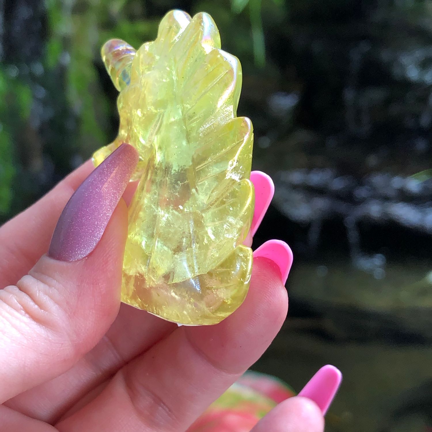 APPPLE AURA QUARTZ - Hand Carved Unicorn