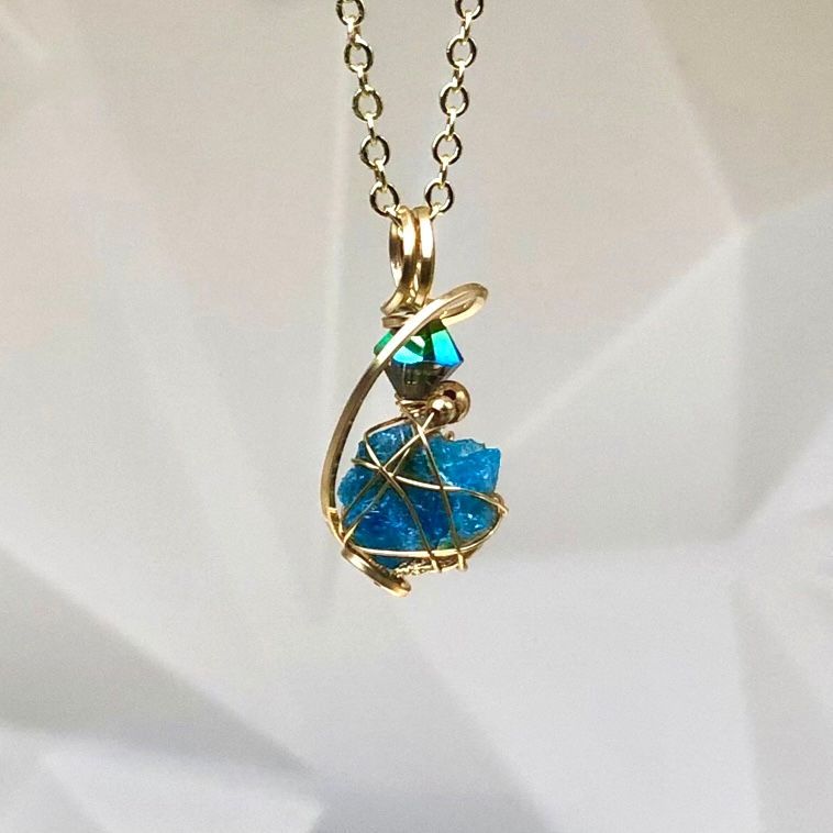 NATURAL BLUE APATITE - Crystal Therapy Pendant - 14k Gold Filled