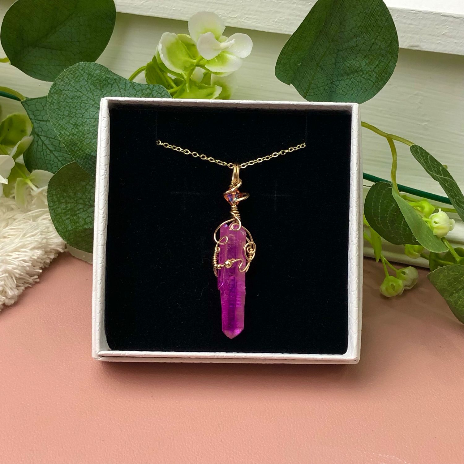 LAVENDER AURA QUARTZ POINT - Crystal Therapy Pendant - 14k Gold Filled
