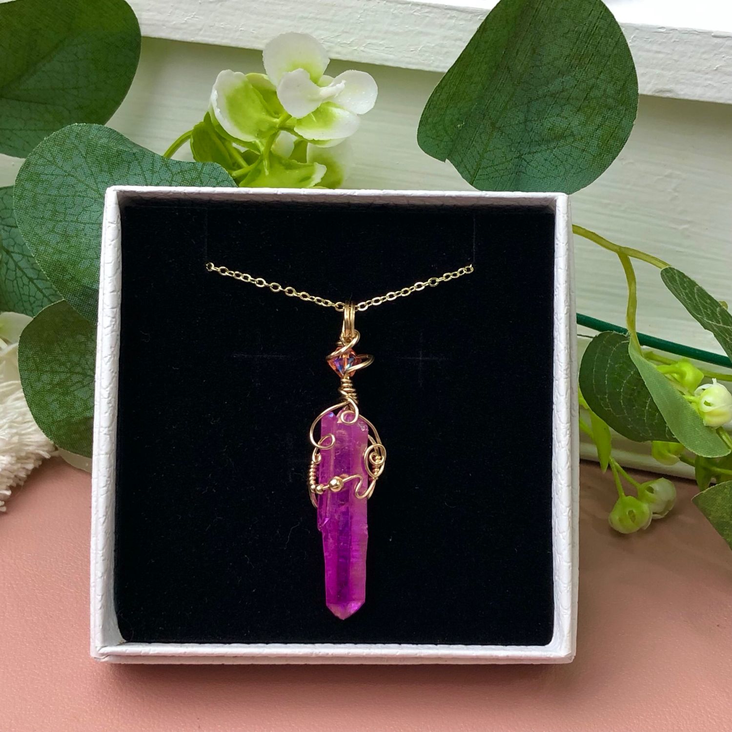 LAVENDER AURA QUARTZ POINT - Crystal Therapy Pendant - 14k Gold Filled