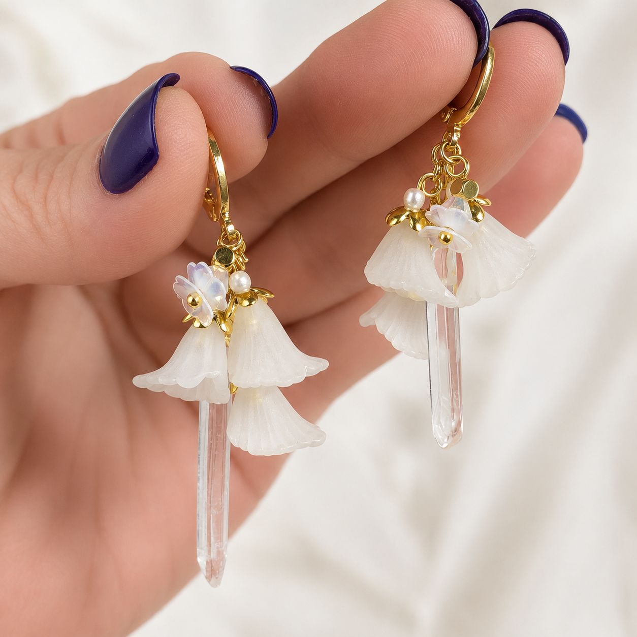 QUARTZ POINTS WITH CALA LILLIES - Crystal Therapy Earrings