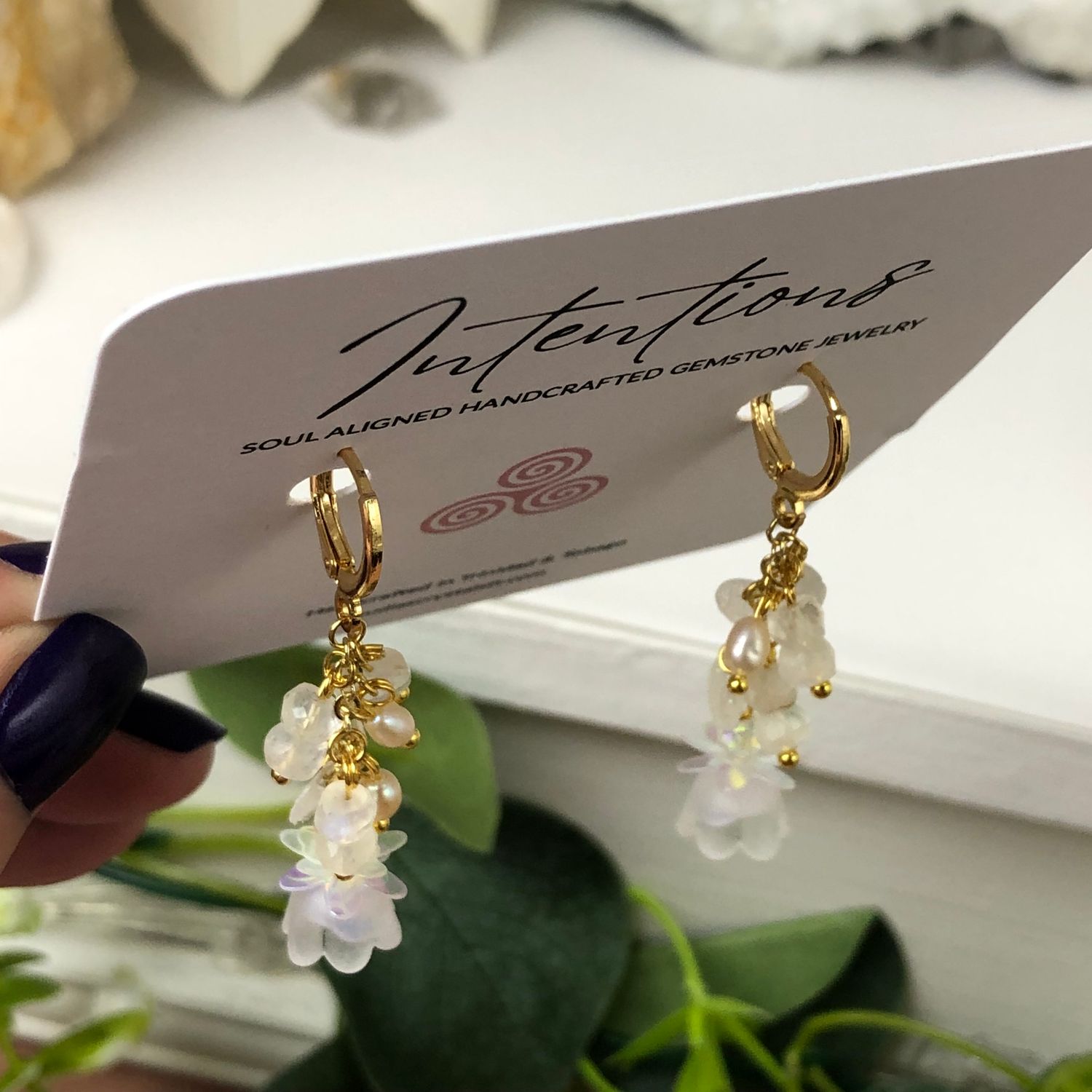RAINBOW MOONSTONE &amp; PEARLS - Crystal Therapy Earrings
