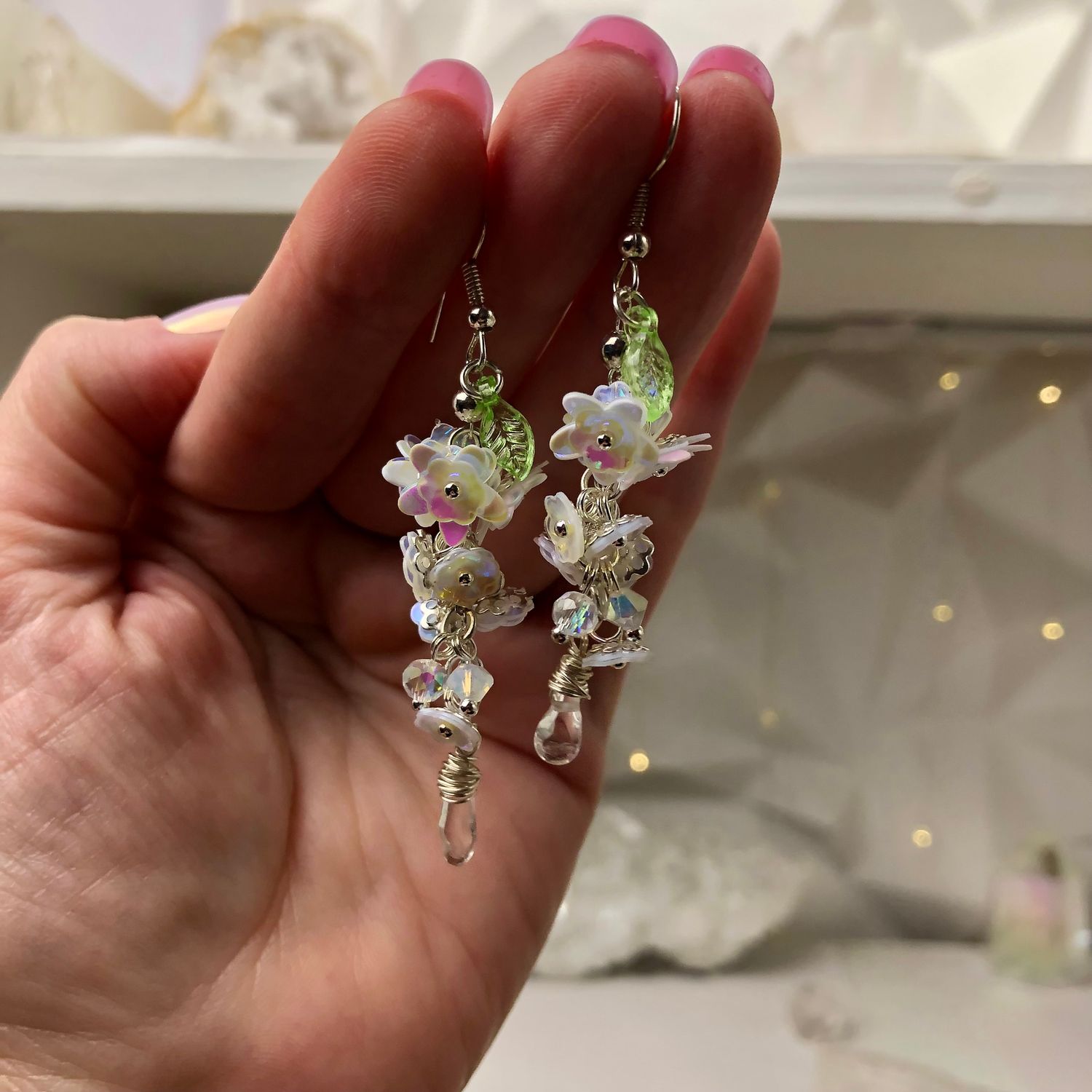CLEAR QUARTZ WITH BLOSSOMS - Crystal Therapy Earrings