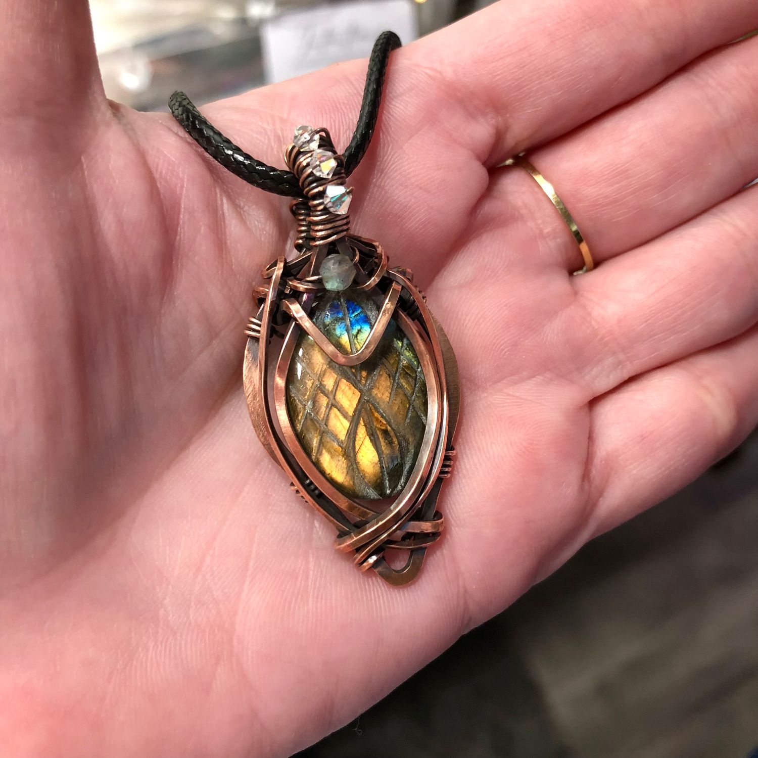 LABRADORITE - Crystal Therapy Pendant - Antiqued Copper
