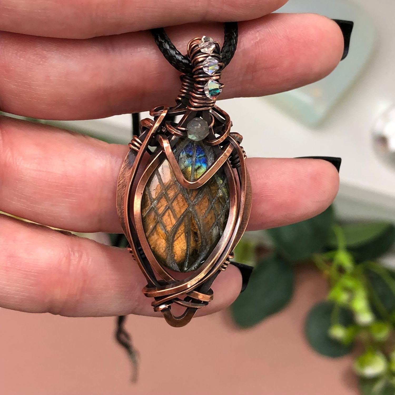 LABRADORITE - Crystal Therapy Pendant - Antiqued Copper