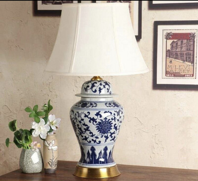 Classic Hamptons Antique Crackle Chinoiserie Lamp