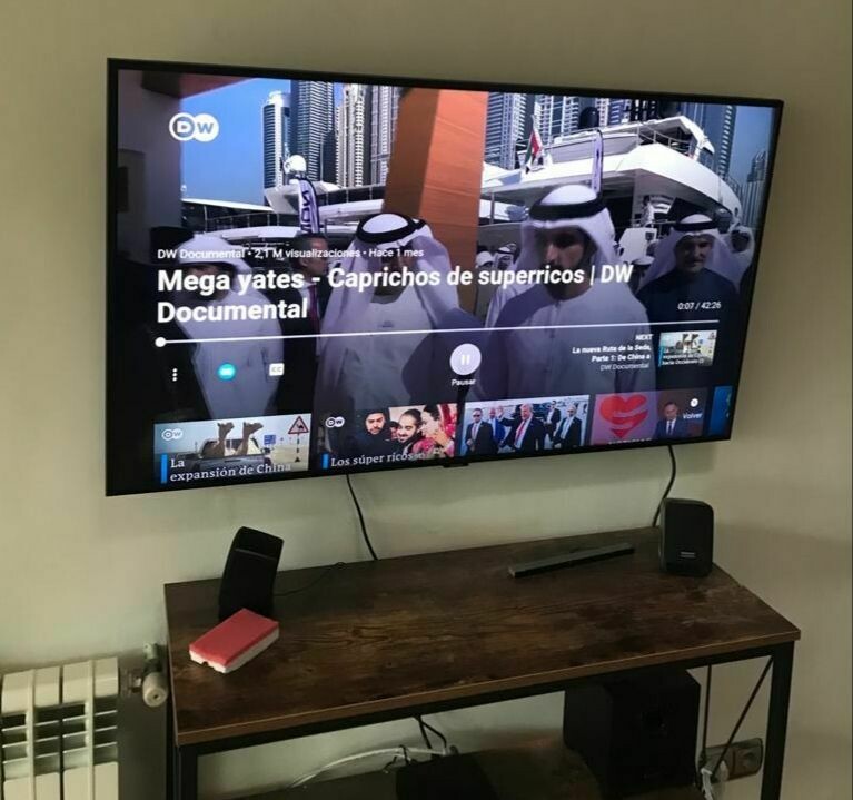 Televisión con soporte (de 14 a 43 pulgadas)