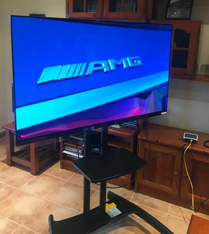 Televisión con soporte (de 44 a 69 pulgadas)