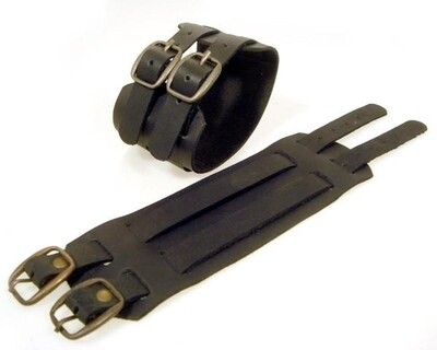 PV3209BLK BLACK BUCKLE LEATHER CUFF BRACELET WITH BELT BUCKLE ADJ