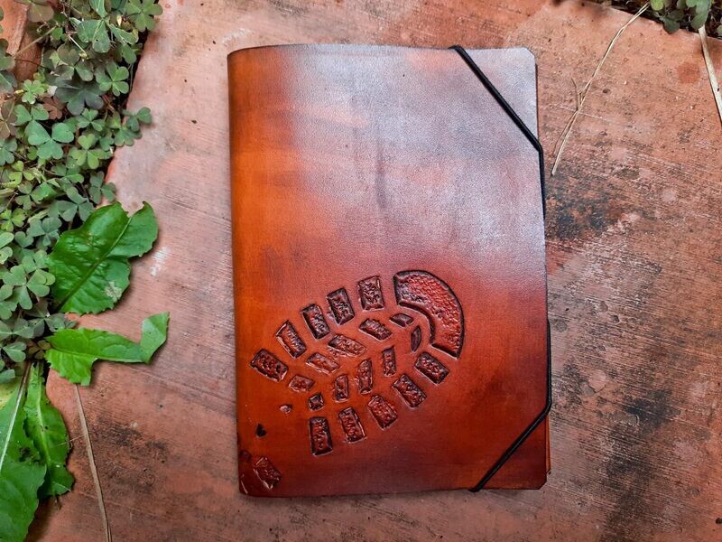 Lederbuch "große Spuren"