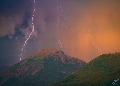 Lyn bak Ryssdalshornet