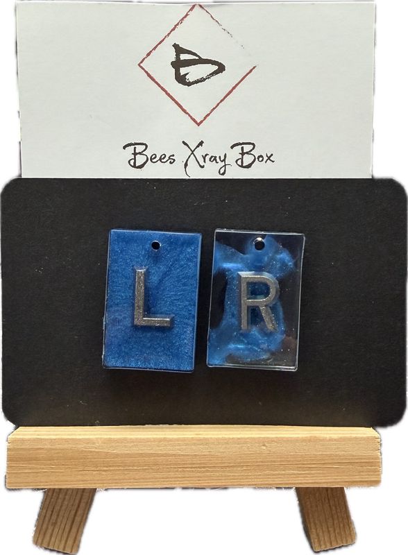 Röntgenbuchstabe / Xray Marker Blau/Durchsichtig Unikat 8 Röntgenbuchstabe / Xray Marker Blau/Durchsichtig Unikat 8