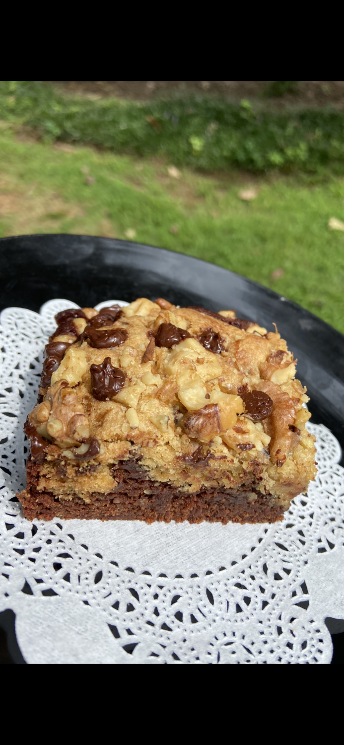 Chocolate Chip Walnut Brookie